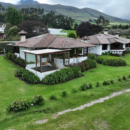 Villa Hacienda El Rejo Machachi Exterior foto